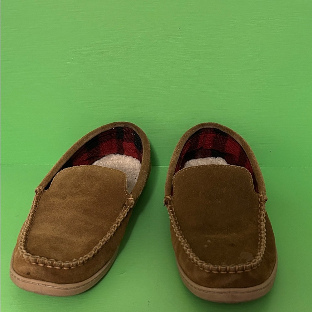 Clark’s “Freddie” Comfy Brown Suede Loafers